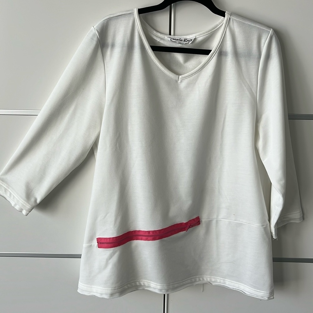 Casual Top with Fun Zipper Detail